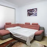 Lake Apartments Solid Mamaia