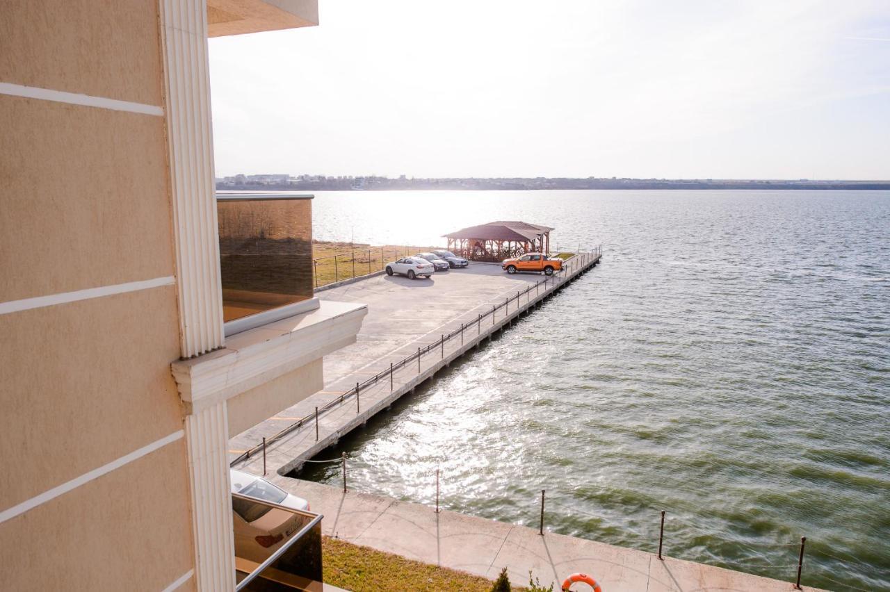 Lake Solid Apartment *